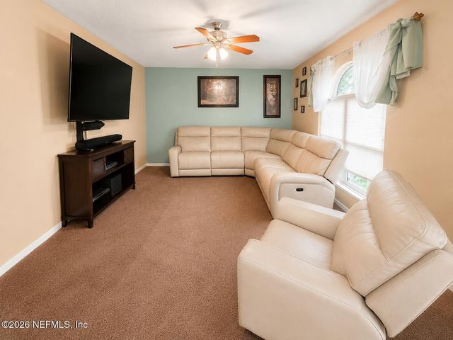 7249 OXFORDSHIRE Avenue, Jacksonville, FL 32219