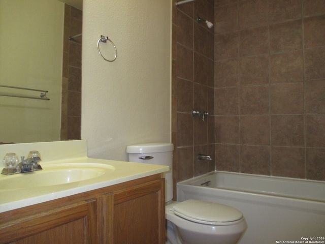 20623 Gathering Oak, San Antonio, TX 78258