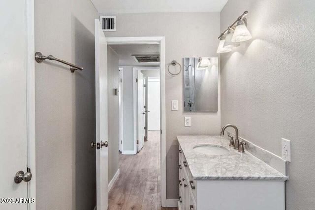 11643 S IROQUOIS Drive, Phoenix, AZ 85044