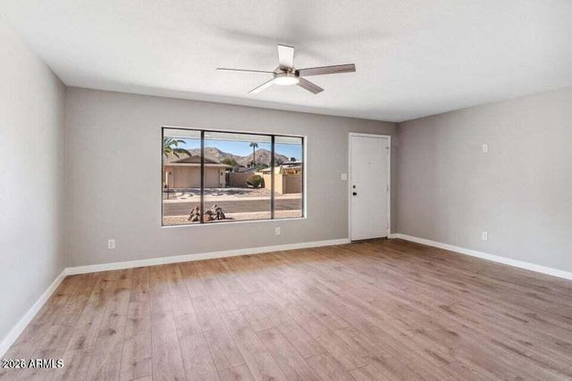 11643 S IROQUOIS Drive, Phoenix, AZ 85044