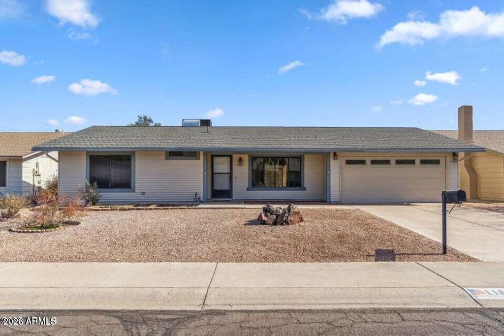 11643 S IROQUOIS Drive, Phoenix, AZ 85044