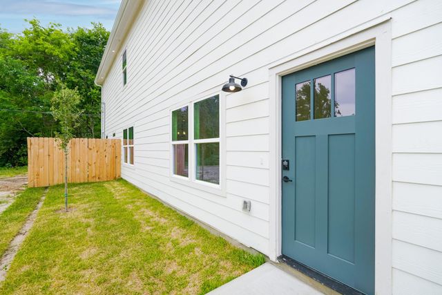 7903 Sunnyhill Street, Houston, TX 77088