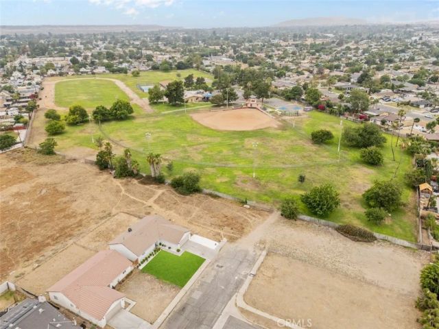 2904 Colima, San Bernardino, CA 92407