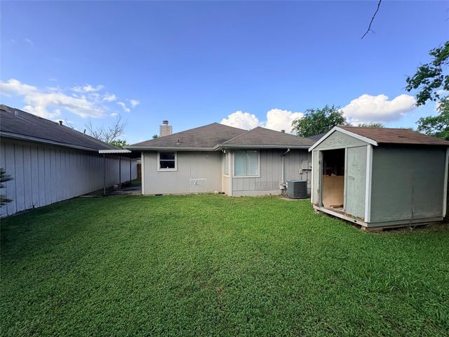 9231 Waving Fields Drive, Houston, TX 77064