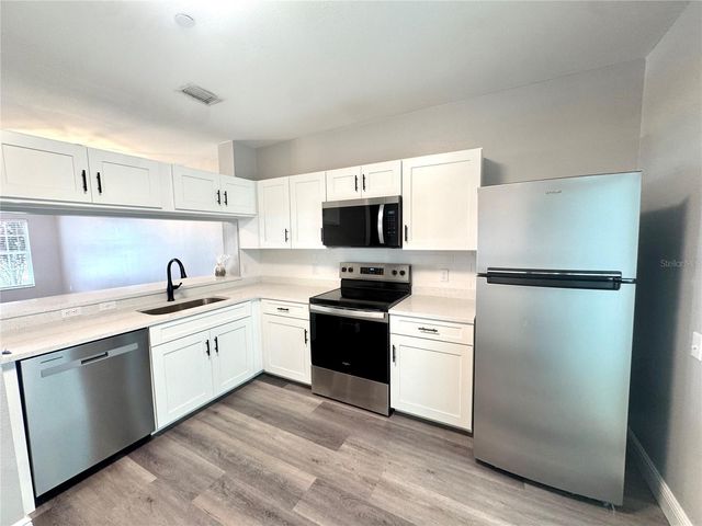 287 COUNTRYSIDE KEY BOULEVARD, Oldsmar, FL 34677