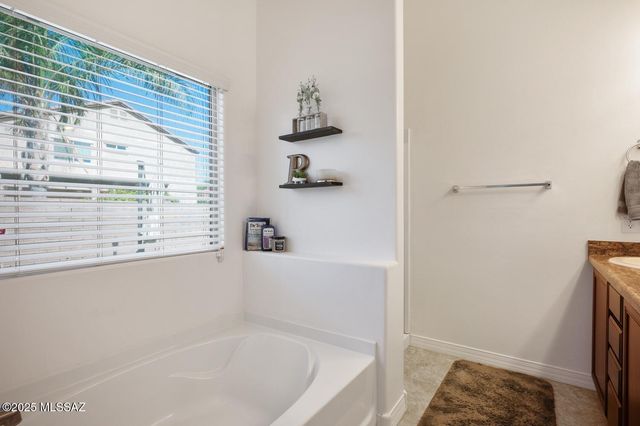 8768 W Saguaro Moon Road, Marana, AZ 85653