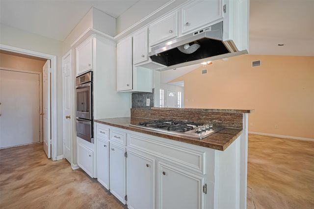 4031 Sherwood Street W, Houston, TX 77339