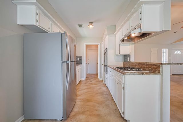 4031 Sherwood Street W, Houston, TX 77339