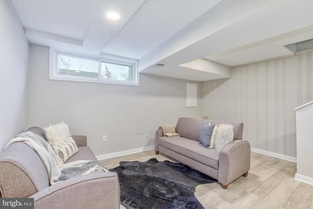 4003 AMES ST NE, Washington, DC 20019