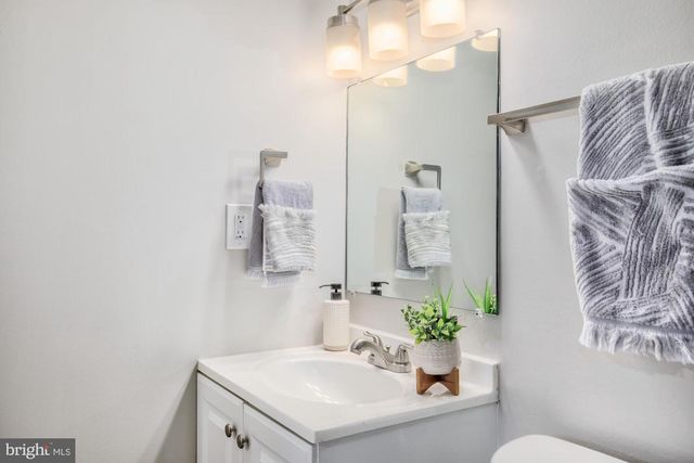 4003 AMES ST NE, Washington, DC 20019