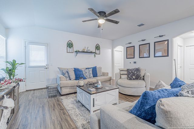 730 Pelican, San Antonio, TX 78221