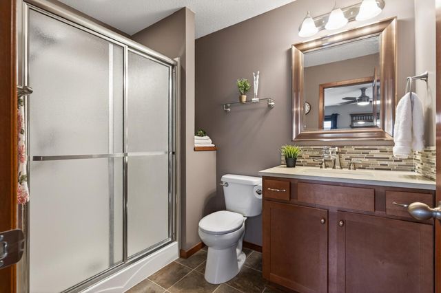 216 Arabian Avenue W, Shakopee, MN 55379