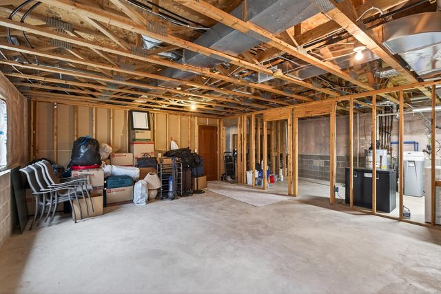 216 Arabian Avenue W, Shakopee, MN 55379