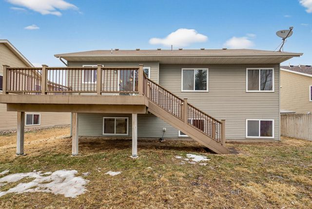 216 Arabian Avenue W, Shakopee, MN 55379