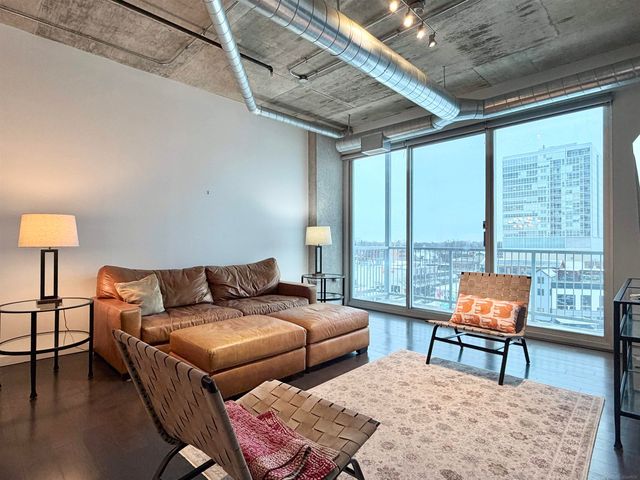 100 W 5th Street 605, Royal Oak, MI 48067