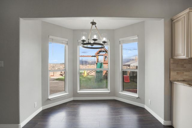 7812 Ridgeview Drive NW, Albuquerque, NM 87120