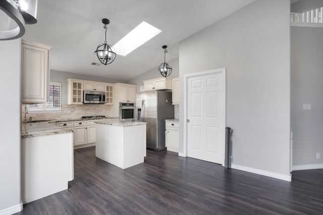 7812 Ridgeview Drive NW, Albuquerque, NM 87120