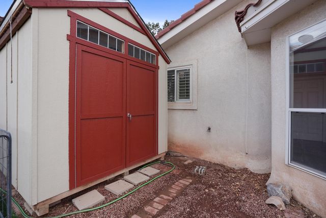 7812 Ridgeview Drive NW, Albuquerque, NM 87120