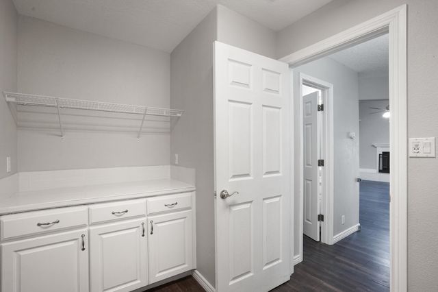 7812 Ridgeview Drive NW, Albuquerque, NM 87120