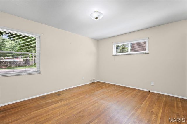 8970 S Laclede Station Road, St Louis, MO 63123