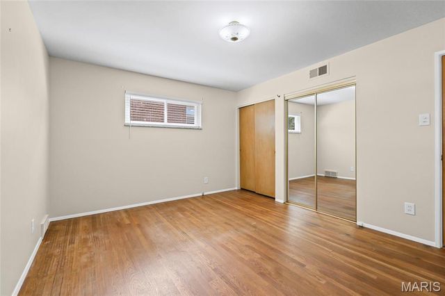 8970 S Laclede Station Road, St Louis, MO 63123