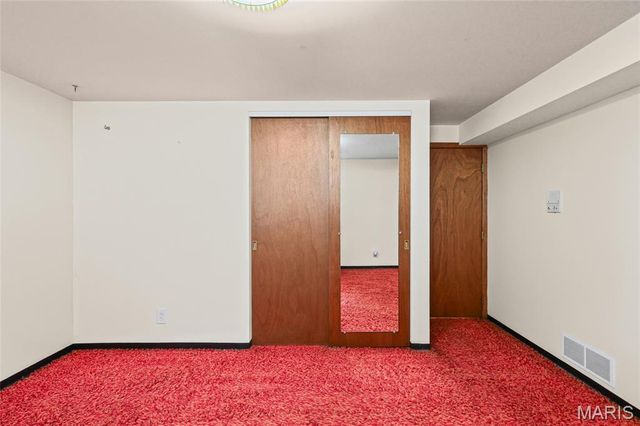 8970 S Laclede Station Road, St Louis, MO 63123