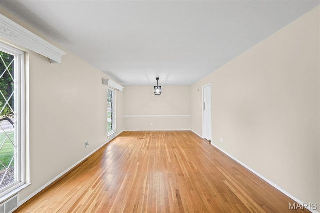 8970 S Laclede Station Road, St Louis, MO 63123