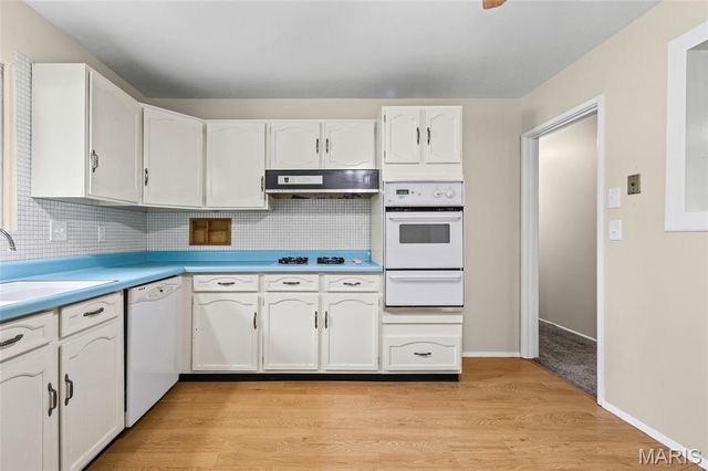 8970 S Laclede Station Road, St Louis, MO 63123