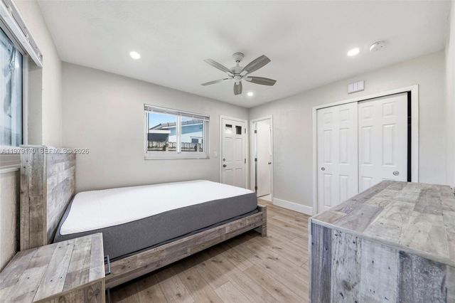 4561 SW 25th Ter, Dania Beach, FL 33312