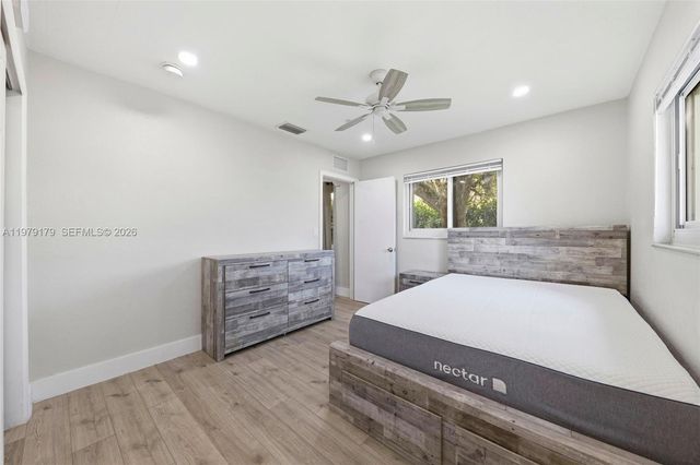 4561 SW 25th Ter, Dania Beach, FL 33312