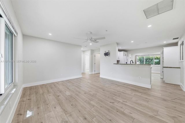 4561 SW 25th Ter, Dania Beach, FL 33312