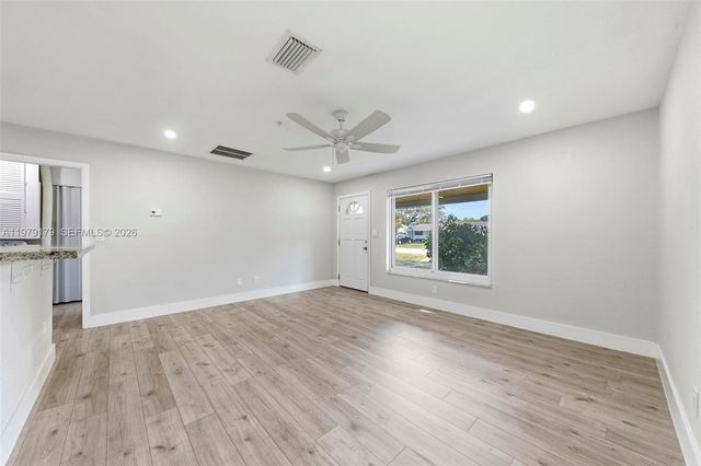 4561 SW 25th Ter, Dania Beach, FL 33312