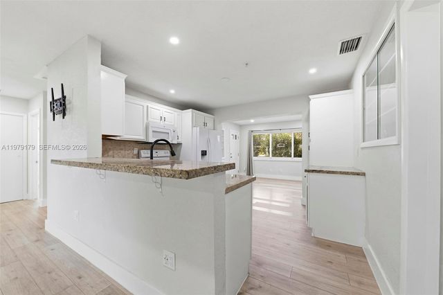 4561 SW 25th Ter, Dania Beach, FL 33312