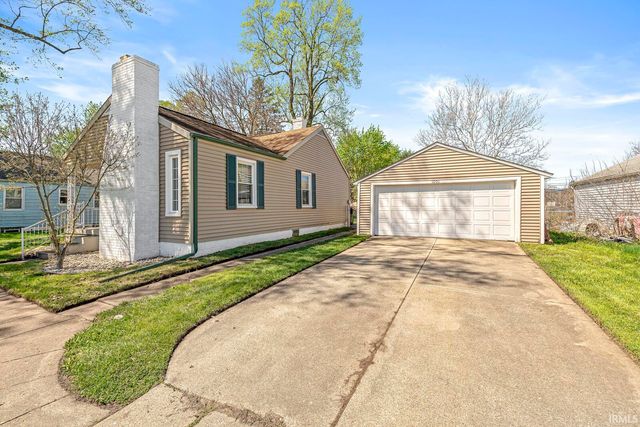 1001 S Lombardy Drive, South Bend, IN 46619