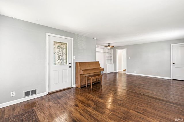 1001 S Lombardy Drive, South Bend, IN 46619