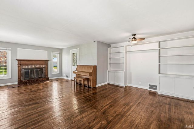 1001 S Lombardy Drive, South Bend, IN 46619
