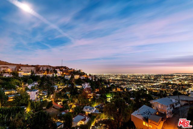 1556 Viewsite Drive, Los Angeles, CA 90069