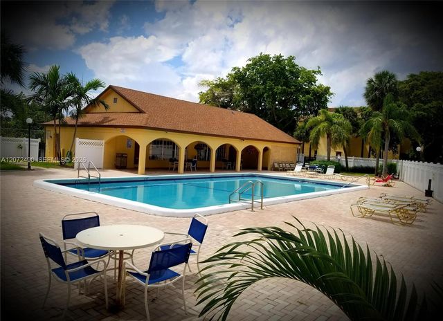 470 NW 20th Street 201, Boca Raton, FL 33431