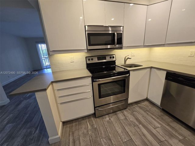 470 NW 20th Street 201, Boca Raton, FL 33431