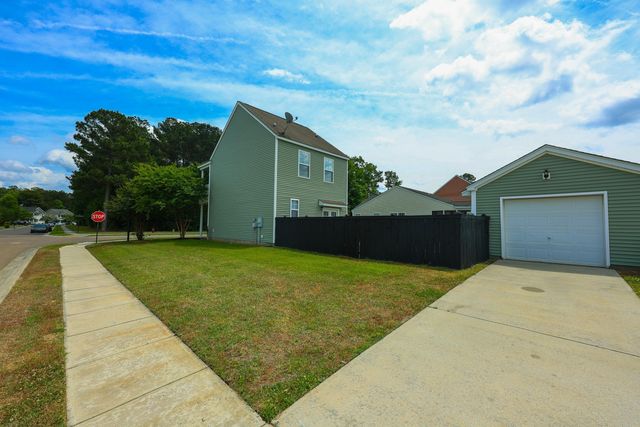 305 Harriswood Lane, Moncks Corner, SC 29461