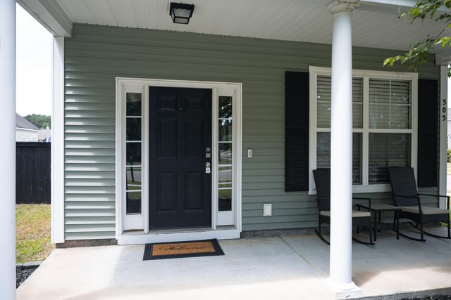305 Harriswood Lane, Moncks Corner, SC 29461