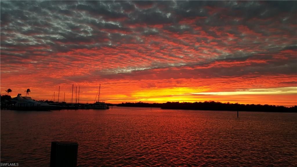 125 Pago Pago DR E, Naples, FL 34113