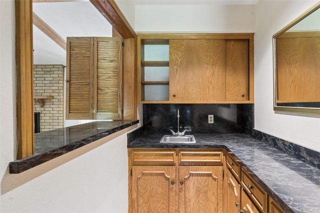 2810 Gladiolus Lane, Dallas, TX 75233