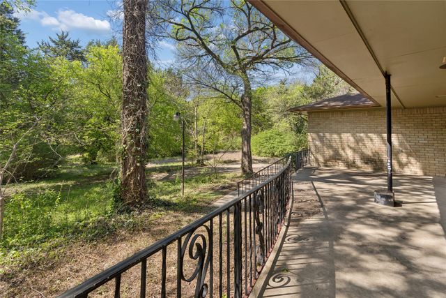 2810 Gladiolus Lane, Dallas, TX 75233