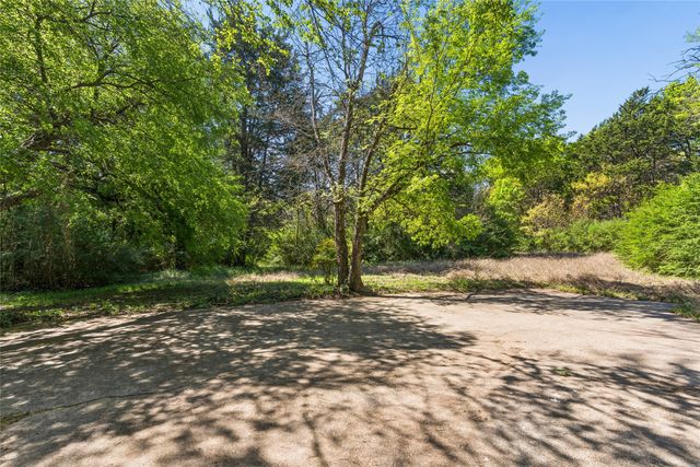 2810 Gladiolus Lane, Dallas, TX 75233