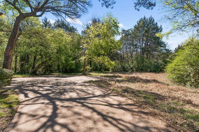 2810 Gladiolus Lane, Dallas, TX 75233