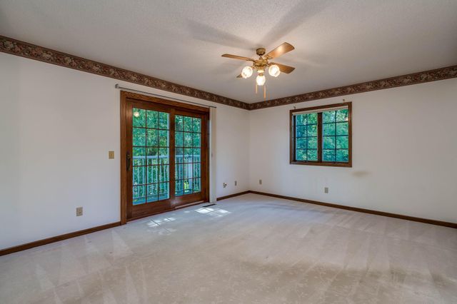 377 Carol Court, Mankato, MN 56003