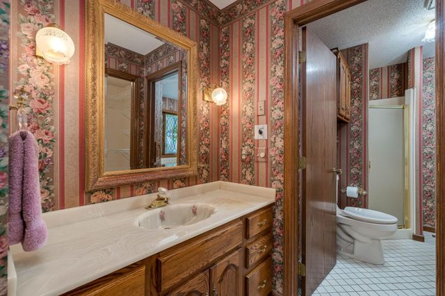 377 Carol Court, Mankato, MN 56003