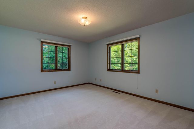 377 Carol Court, Mankato, MN 56003