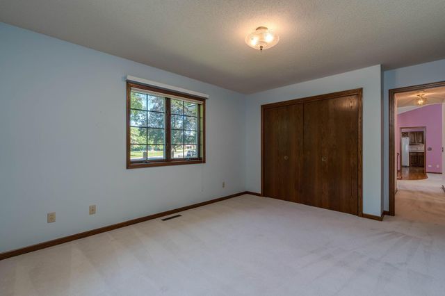 377 Carol Court, Mankato, MN 56003